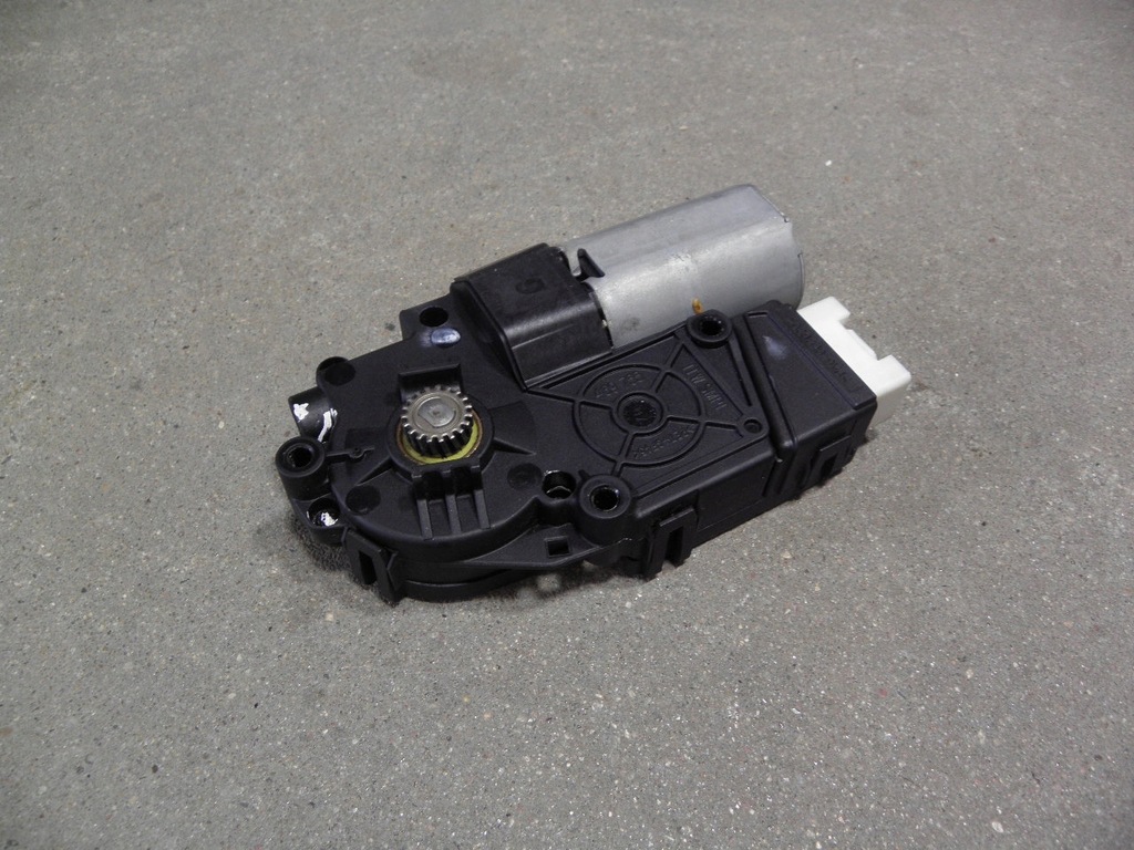 MOTOR TRAPA MERCEDES C W204 A2048200808 Product image